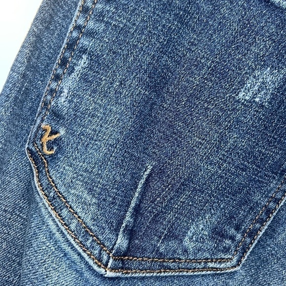 Kut from the Kloth stretch Denim jeans size 12
distressed - Picture 8 of 15